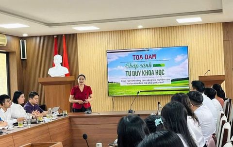Sinh viên HPU tham gia Tọa đàm nâng cao năng lực nghiên cứu khoa học cho học sinh, sinh viên năm 2025
