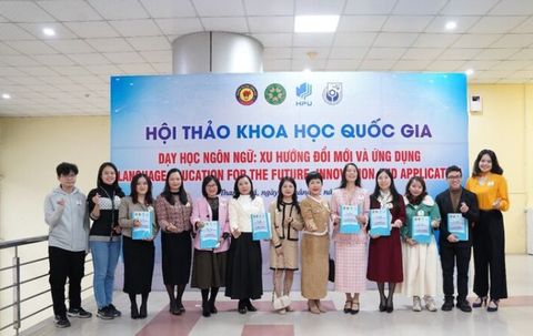Nghiên cứu khoa học: Một trong những nhiệm vụ trọng tâm của cô trò Khoa Ngoại ngữ - Trường Đại học Quản lý và Công nghệ Hải Phòng