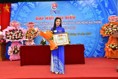 Gương mặt tiêu biểu của sinh viên HPU: Bùi Thị Khánh Huyền – Hành trình cống hiến và tỏa sáng
