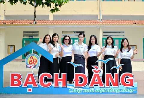 HPU gặp gỡ và tư vấn tuyển sinh tại Trường THPT Bạch Đằng và THPT Thụy Hương – Khép lại hành trình tuyển sinh trực tiếp năm 2025