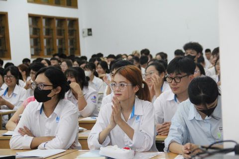 Tư vấn tâm lý Sinh viên – Lắng nghe để thấu hiểu, Chia sẻ để cùng vượt qua