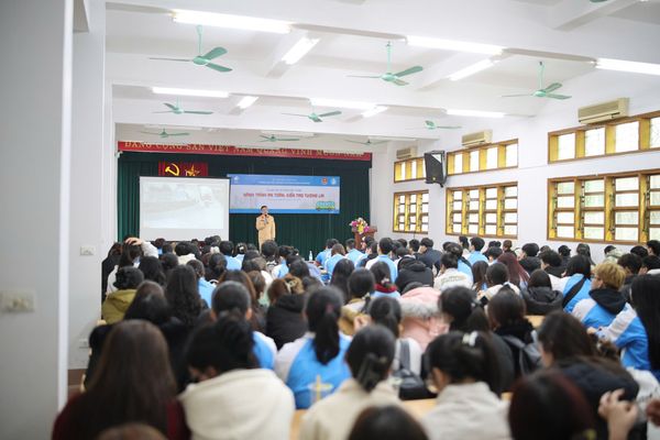 Diễn giả chương trình Thiếu tá Nguyễn Đức Ninh - Báo cáo viên -  phòng Cảnh sát giao thông - CATP Hải Phòng