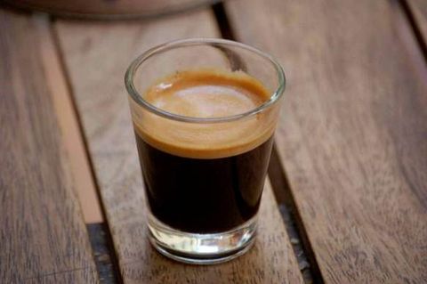 THẾ NÀO LÀ 1 LY CÀ PHÊ ESPRESSO NGUYÊN CHẤT?