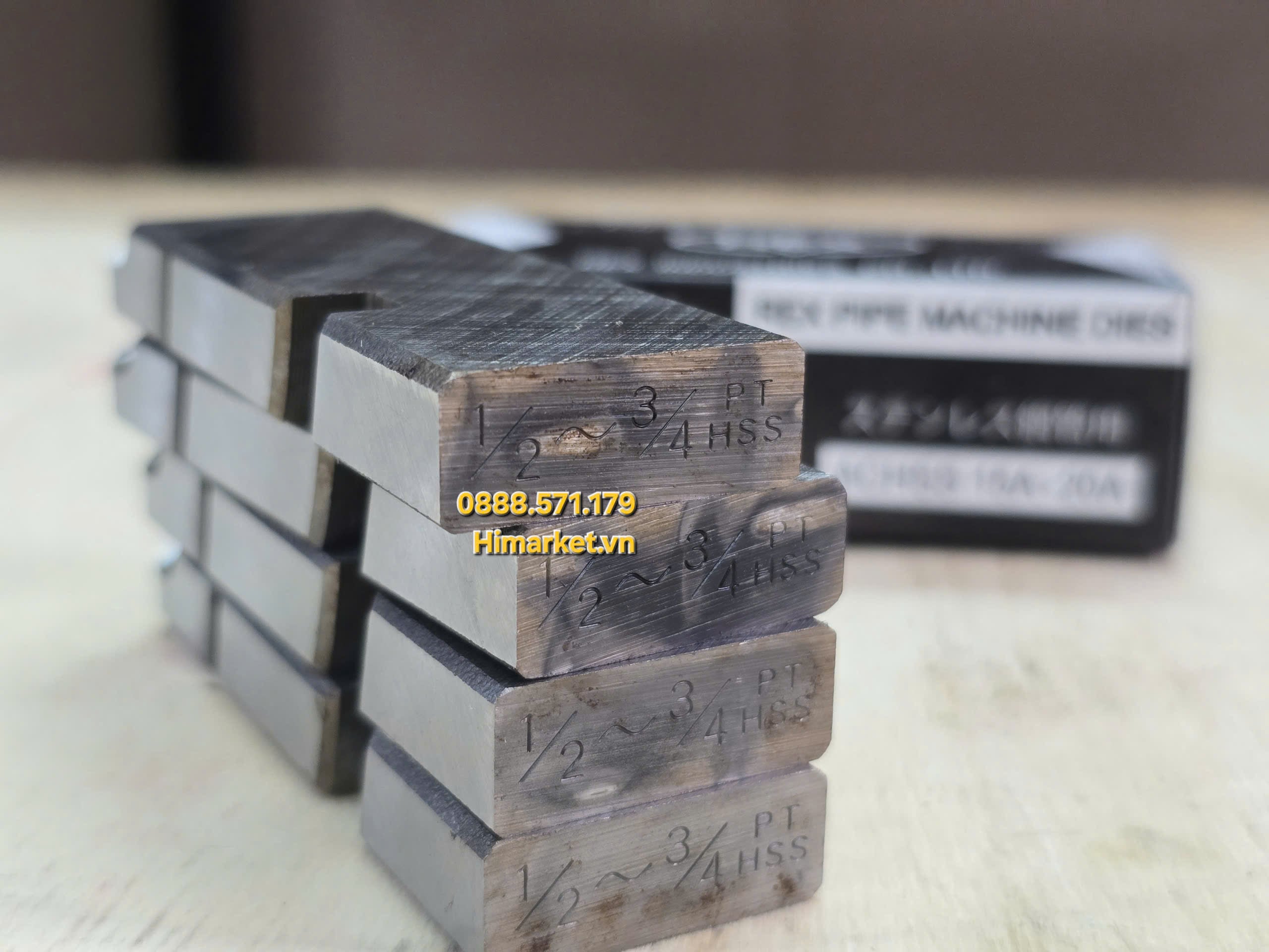 Mặt trước bộ dao tiện ren ống Rex