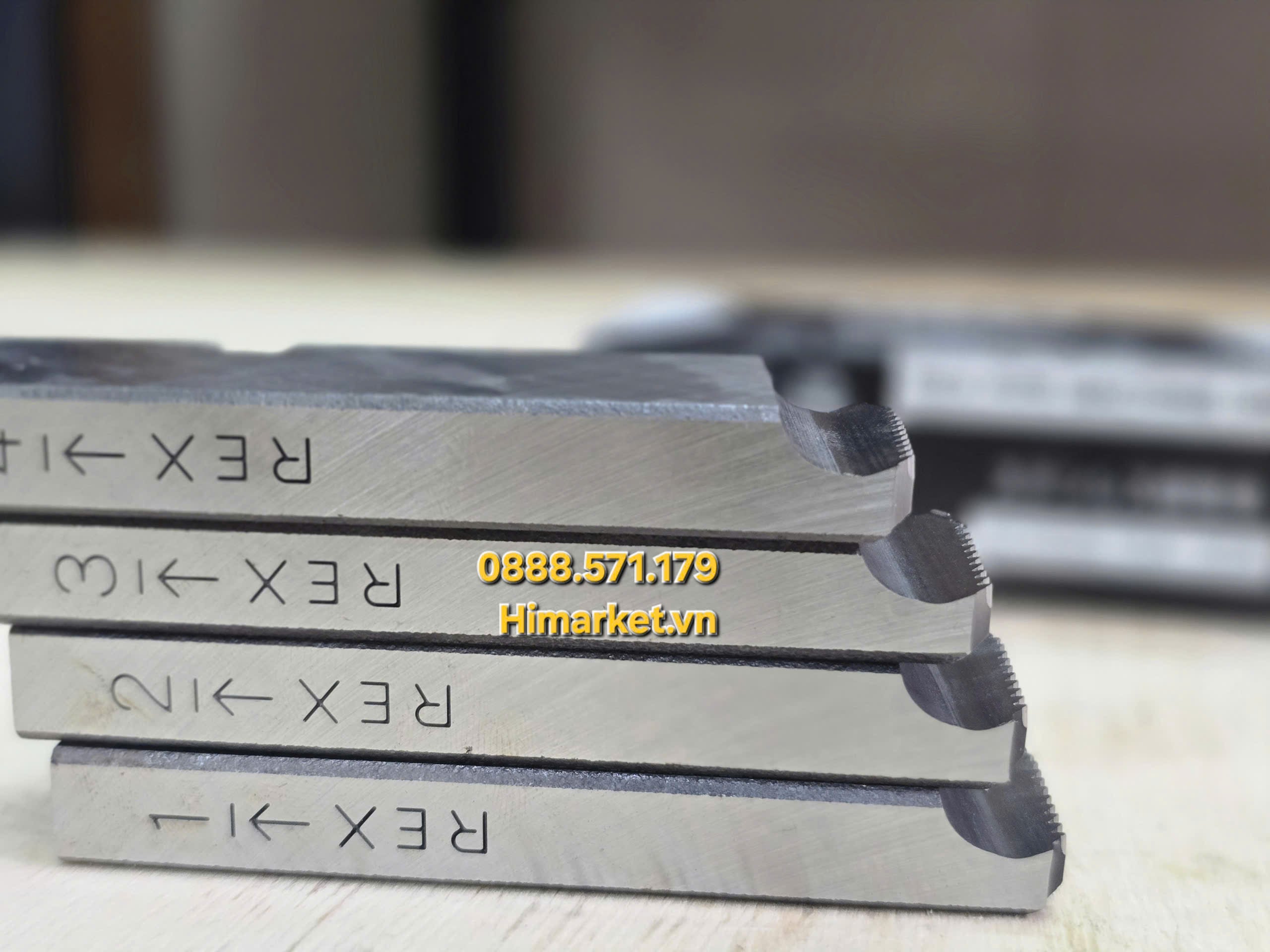 Cận cảnh các lưỡi dao tiện ren