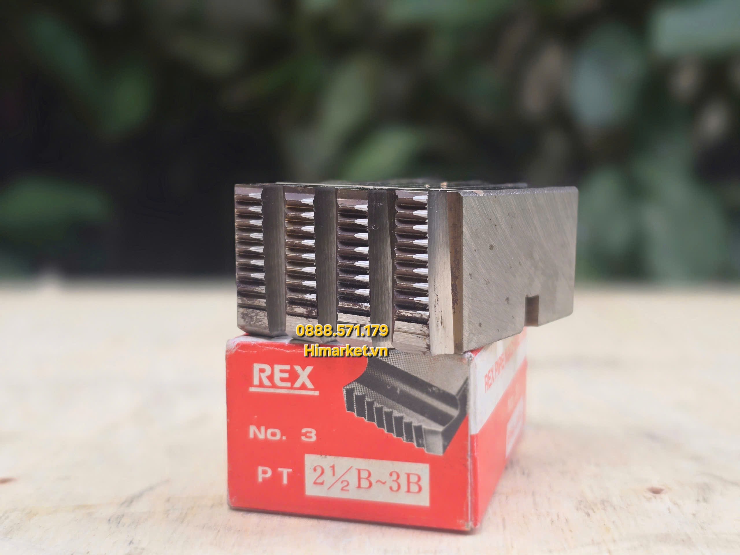Dao tiện ren Rex với bao bì sản phẩm