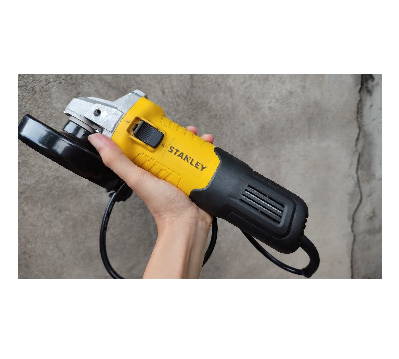 Máy mài góc Stanley STGS9100-B1 sử dụng thực tế