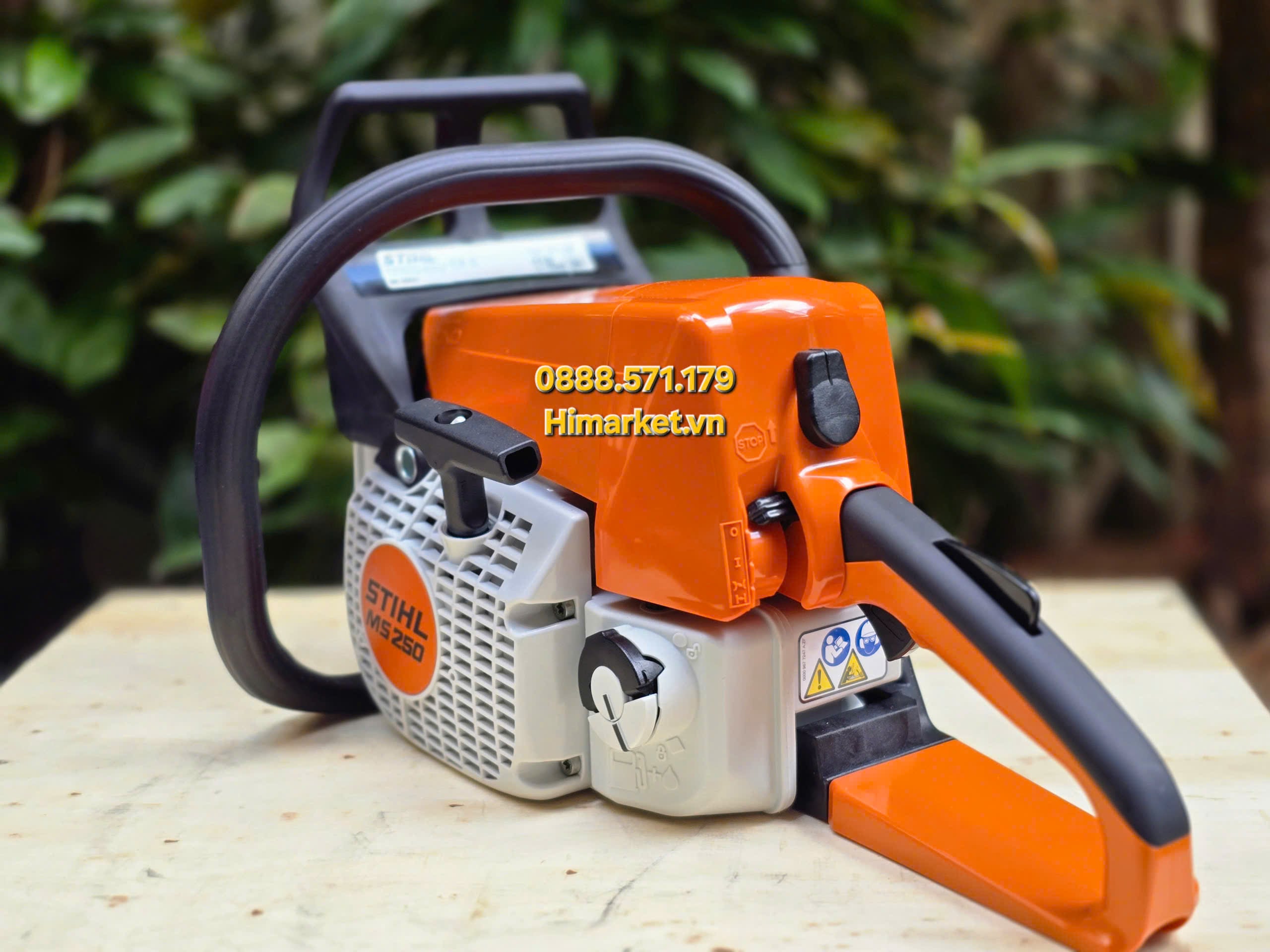 Mặt trước máy cưa xích STIHL MS-250