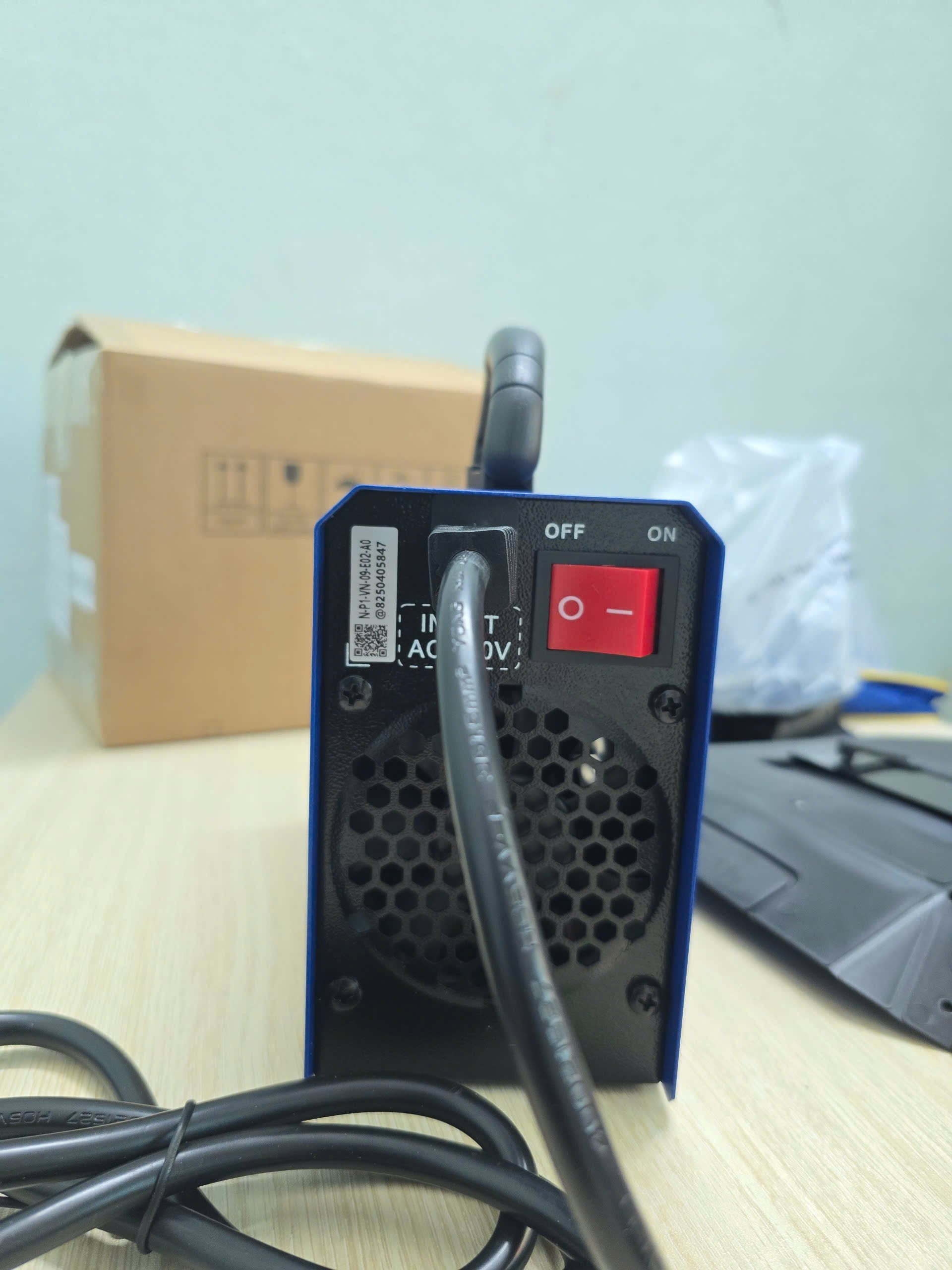 Máy hàn Riland MMA 200E – Mặt sau
