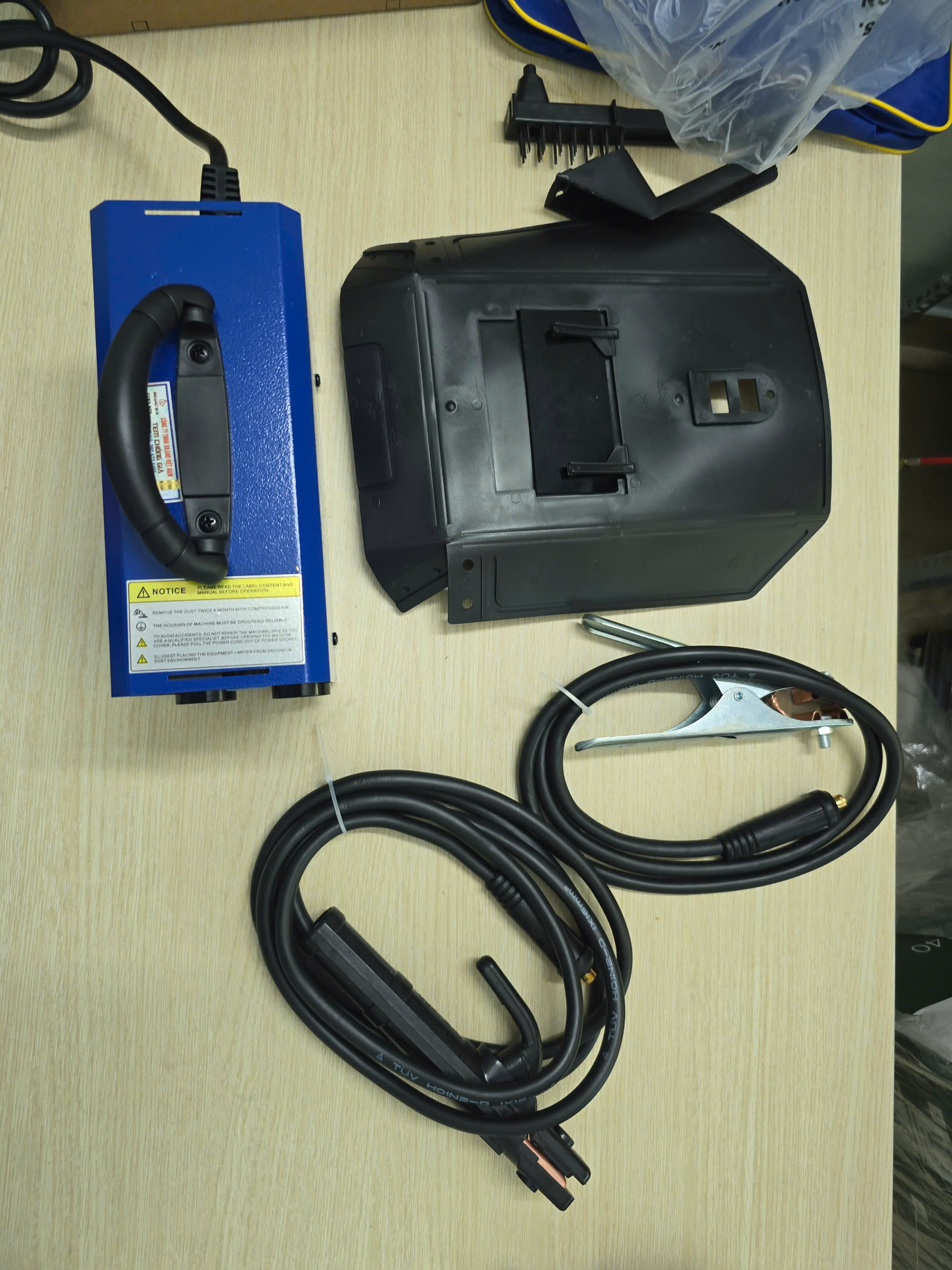 Phụ kiện máy hàn Riland MMA 200E