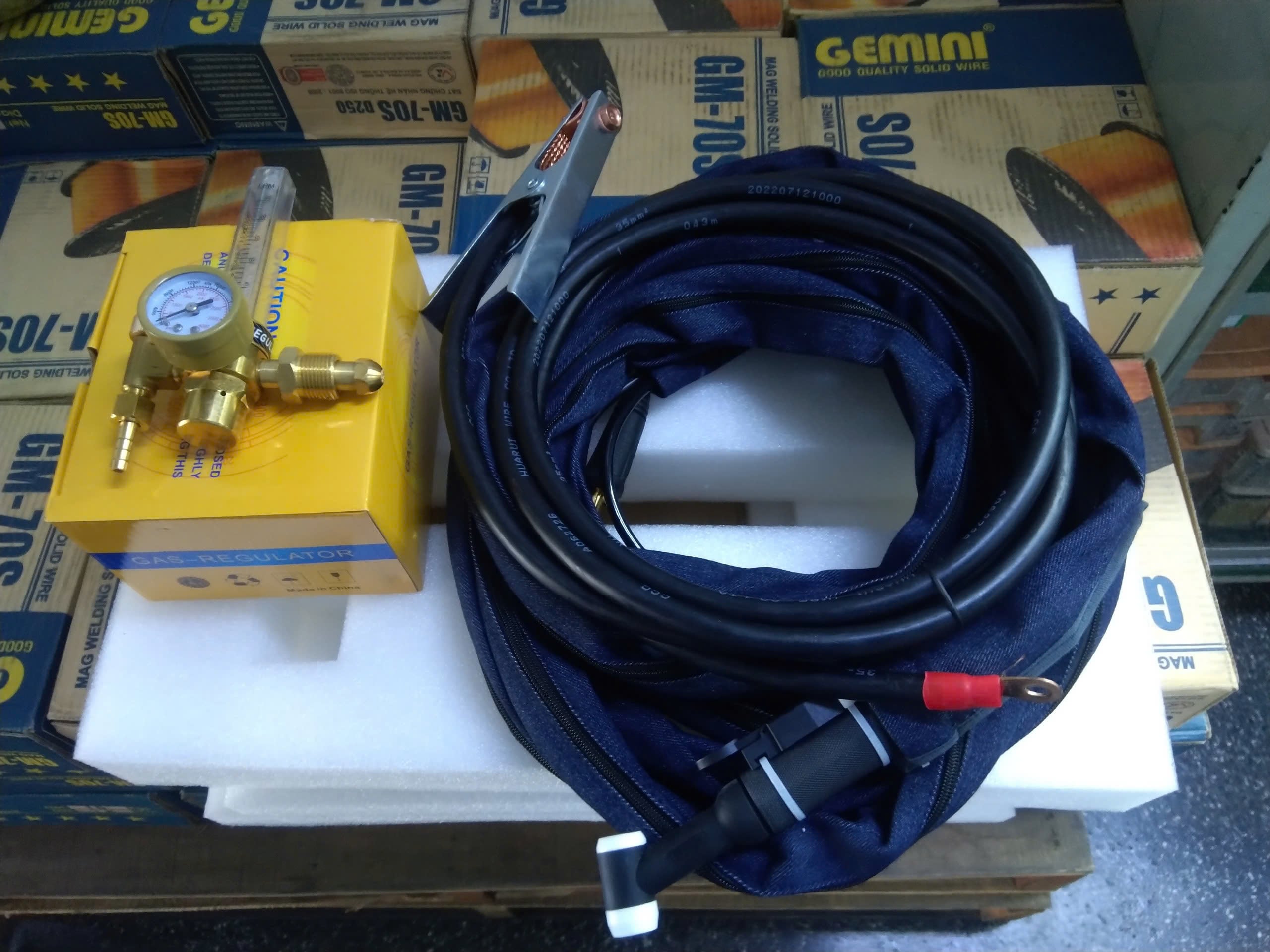 Góc nhìn khác của máy hàn TIG Hero BET-300