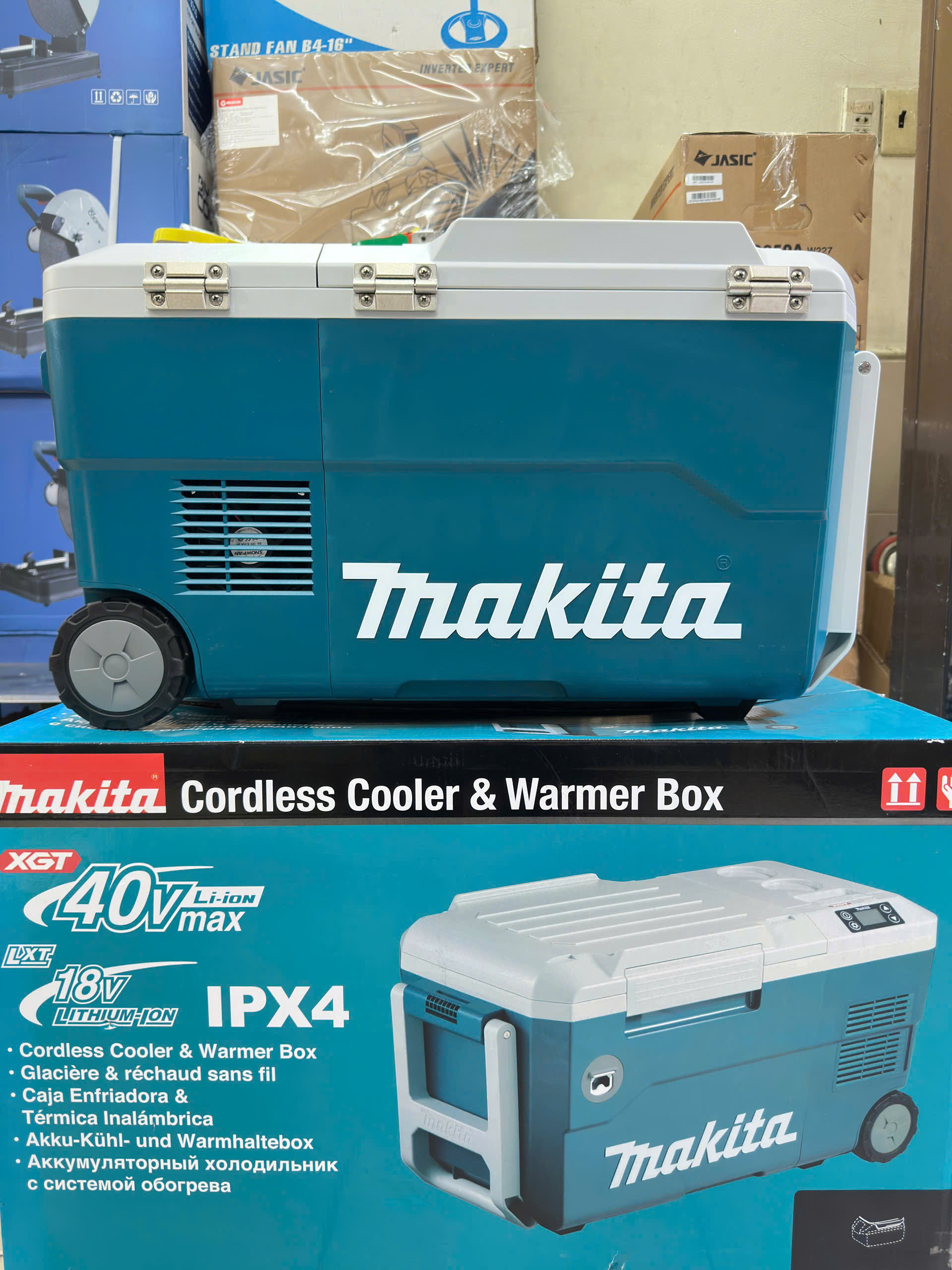Makita CW001GZ01 – Mặt sau
