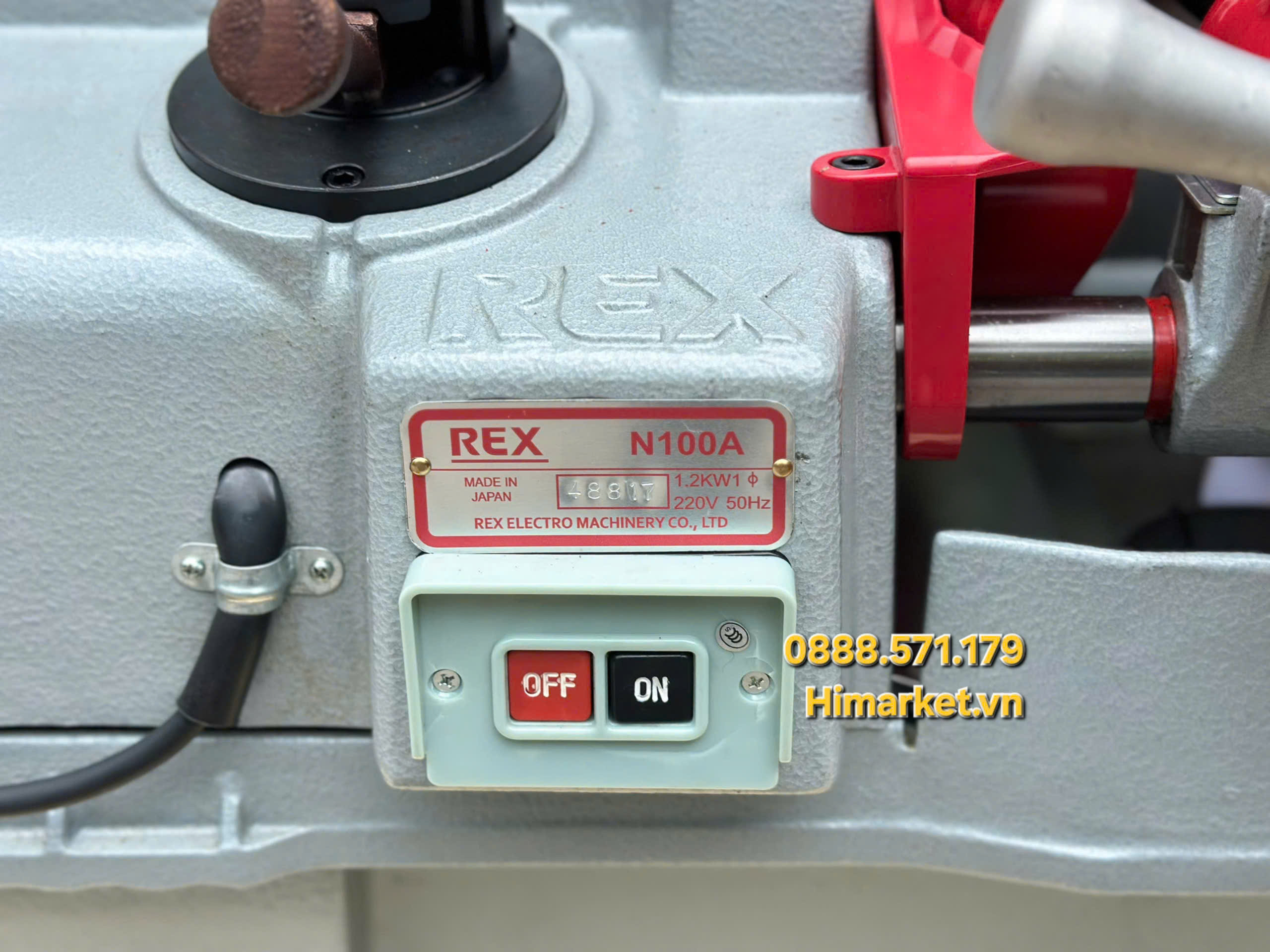 Mặt bên máy tiện ren ống Rex N100A