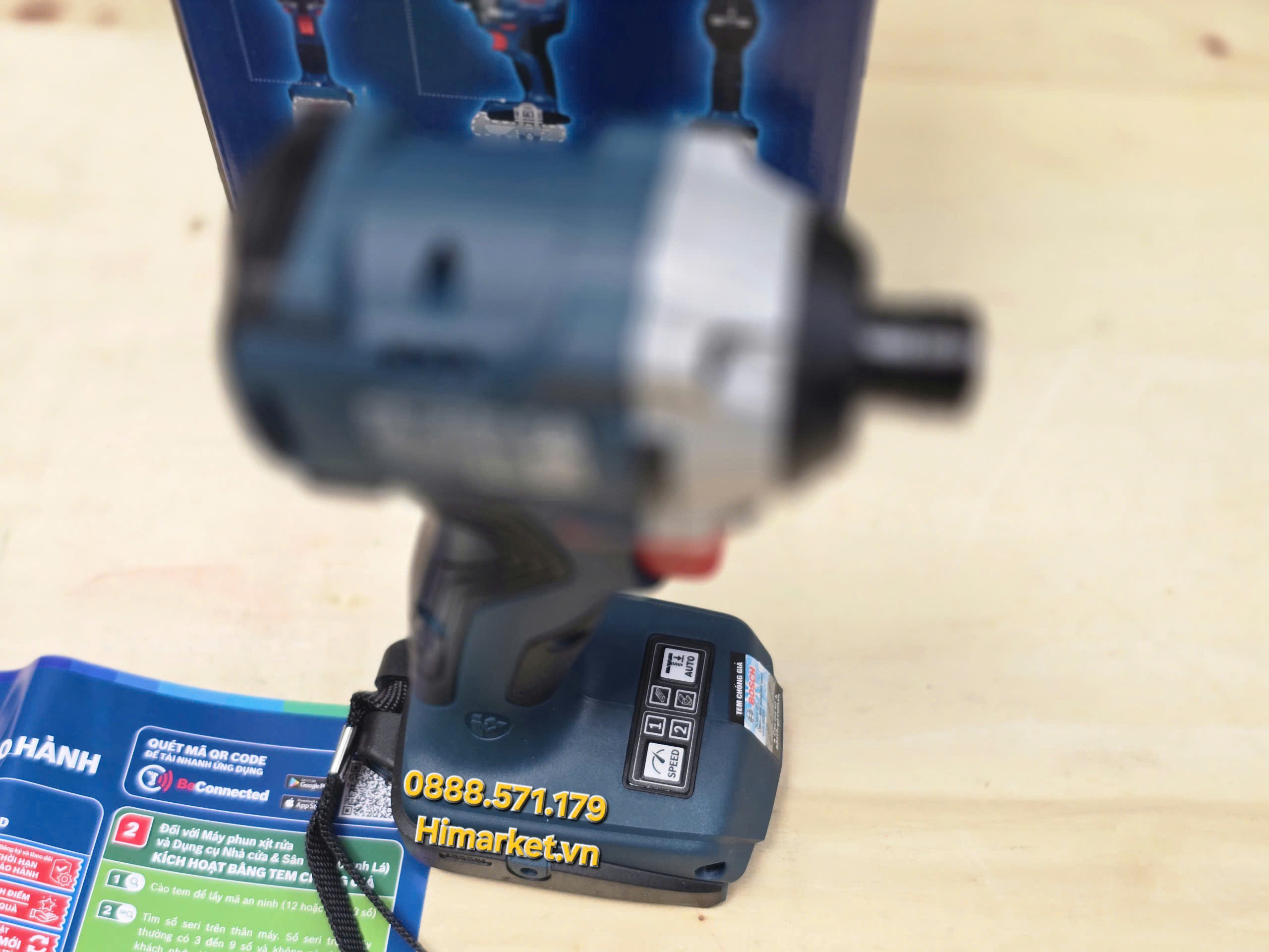 Mặt trước máy vặn vít dùng pin Bosch