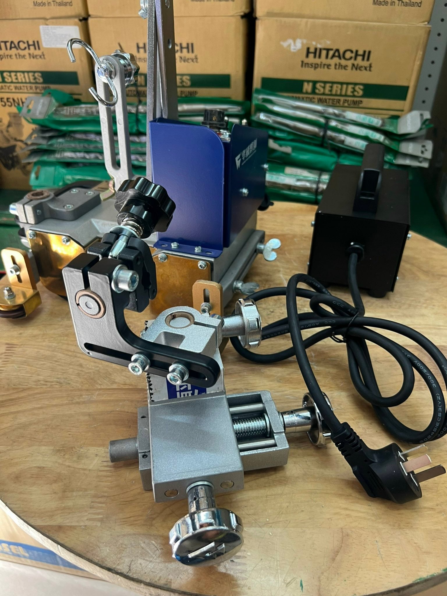 Mặt bên của rùa hàn Huawei HK 8SS
