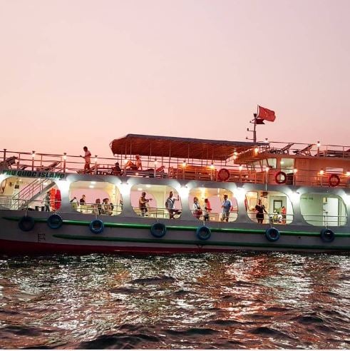 Chuyến phiêu lưu câu mực đêm tại Phú Quốc: Kỷ niệm khó quên giữa biển khơi