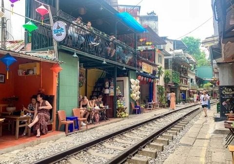 Trải nghiệm phố đường tàu Hà Nội