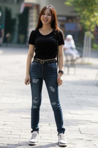 Sneaker trắng phong cách basic