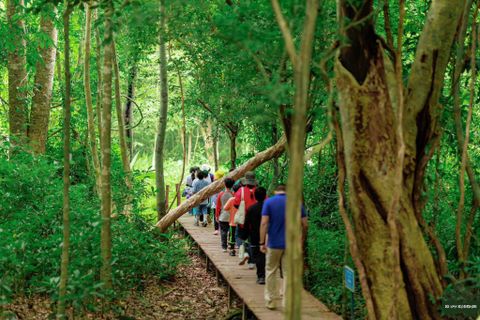 Trekking xuyên rừng Nam Cát Tiên