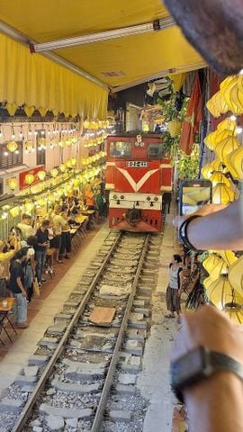 Trải nghiệm phố đường tàu Hà Nội