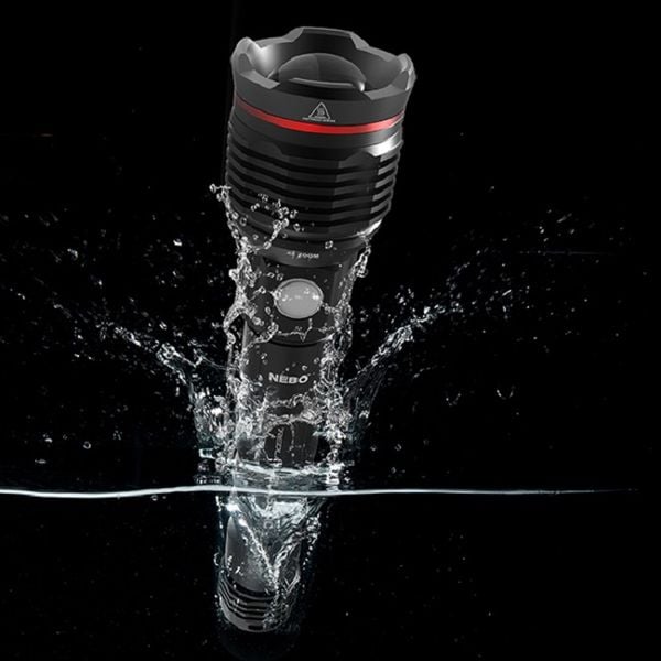 đèn pin siêu sáng chống nước