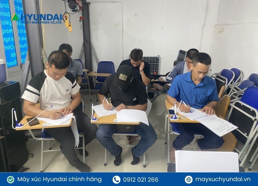 chứng chỉ lái máy xúc