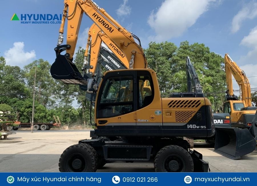 máy xúc 400 triệu