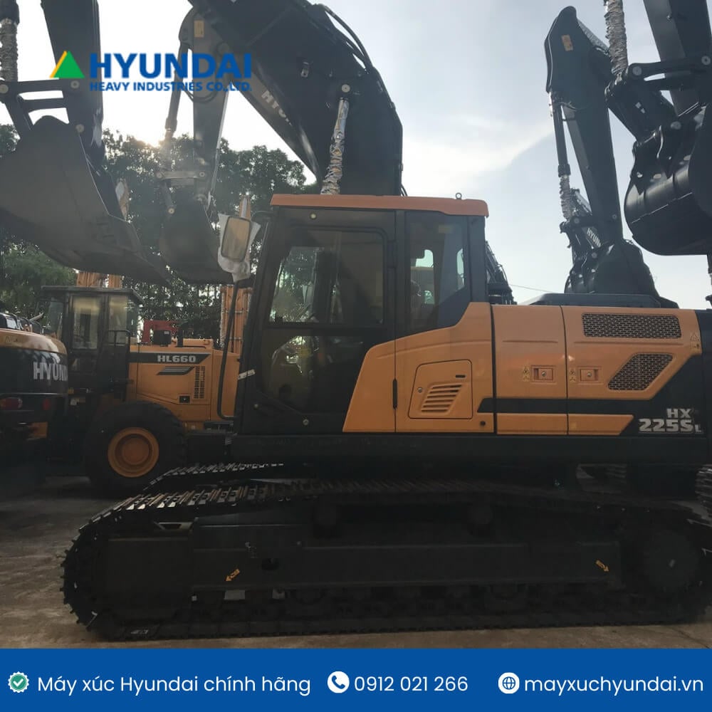 Máy xúc đào HX225SL gầu 1.1m3