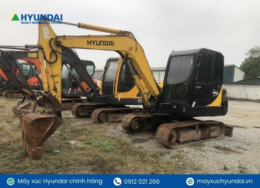 mua máy xúc cũ đã qua sử dụng