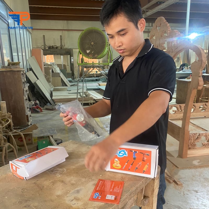 Nên sử dụng máy chà nhám hơi hay máy chà nhám điện