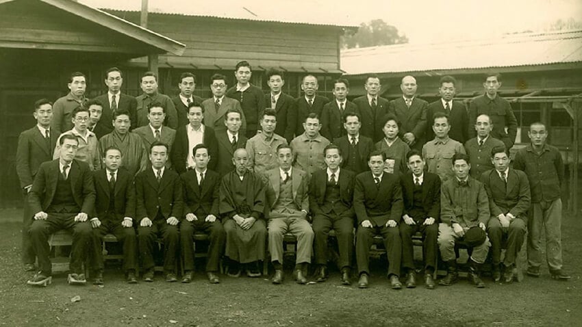 Súng phun sơn Anest Iwata