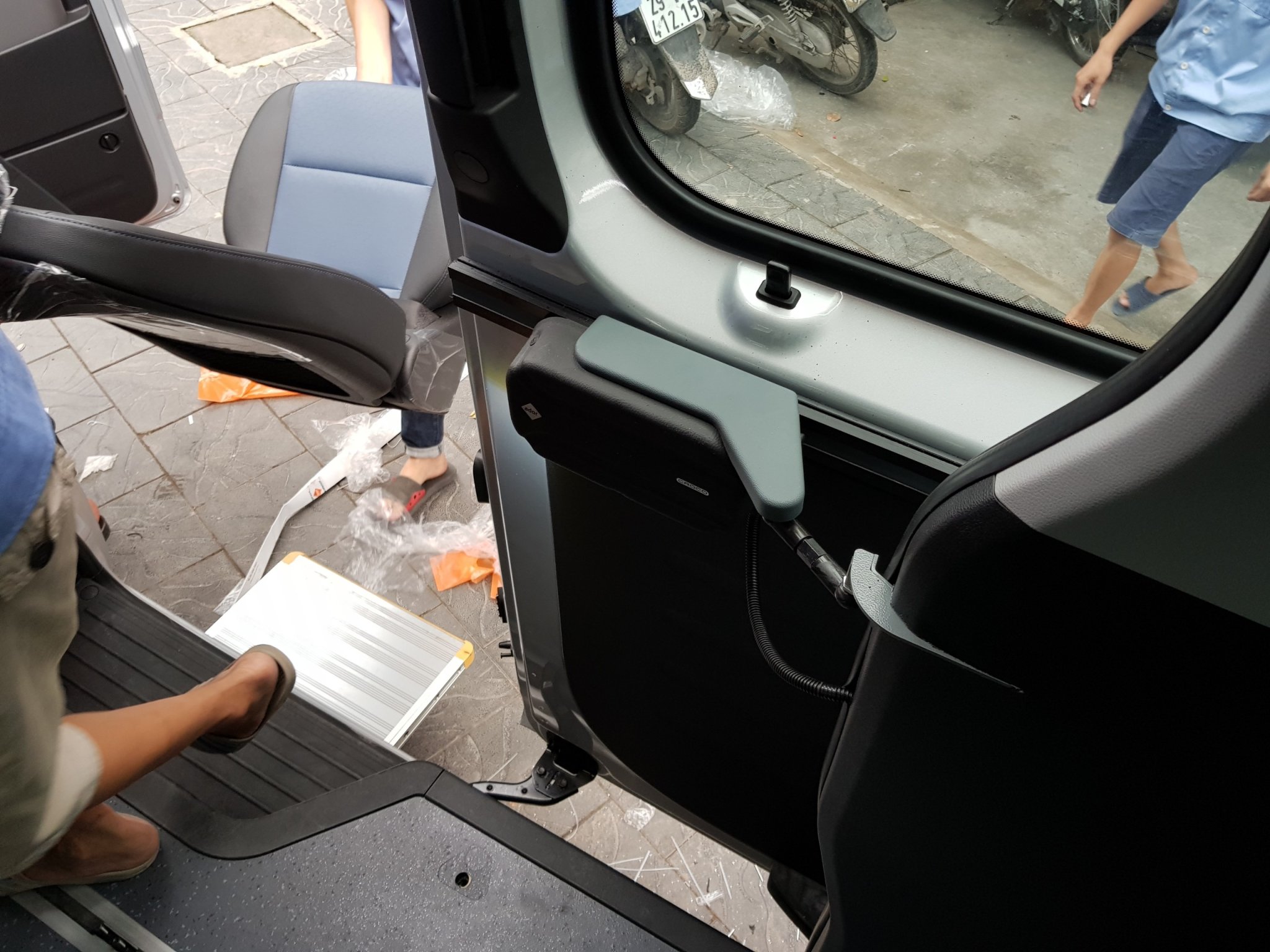 Hyundai Solati 2018 - Đồ chơi và phụ kiện cần thiết đáng trang bị nhất cho xe