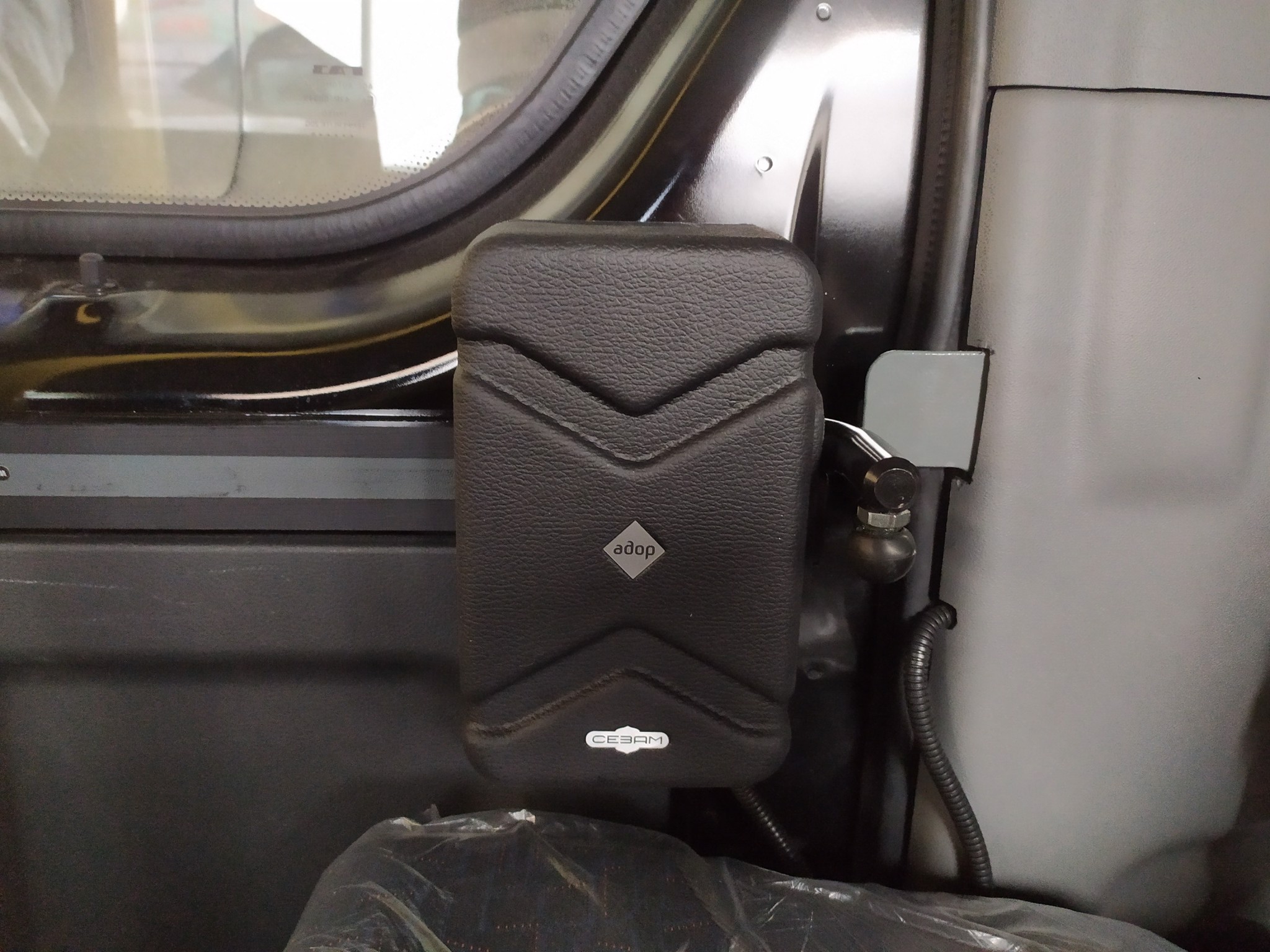 Cửa Lùa Tự Động Xe Gaz Tốt Nhất 2021