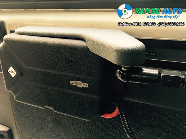 Nên lắp loại cửa tự động nào cho xe Mercedes Sprinter ???