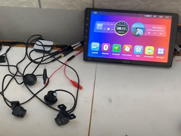 Màn hình liền camera 360 Oled giá rẻ C1s có tốt không?