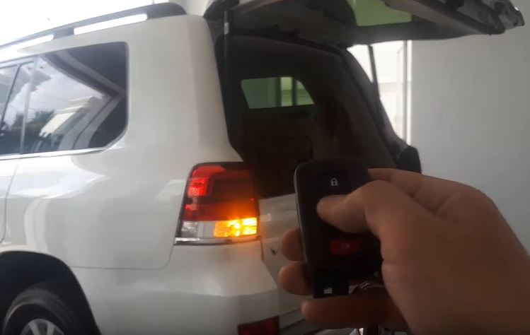 Review cốp điện Landcruiser lắp tại Tp.hcm - Rambo Auto