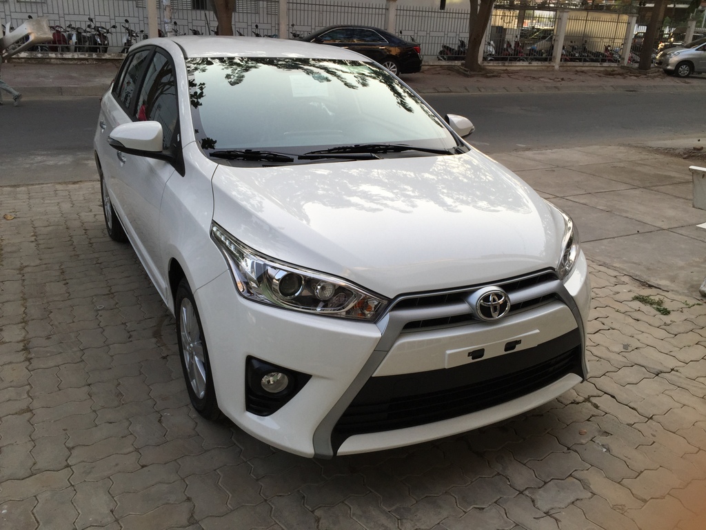 Dán phim cách nhiệt cho Toyota Yaris chống nóng hiệu quả nhất