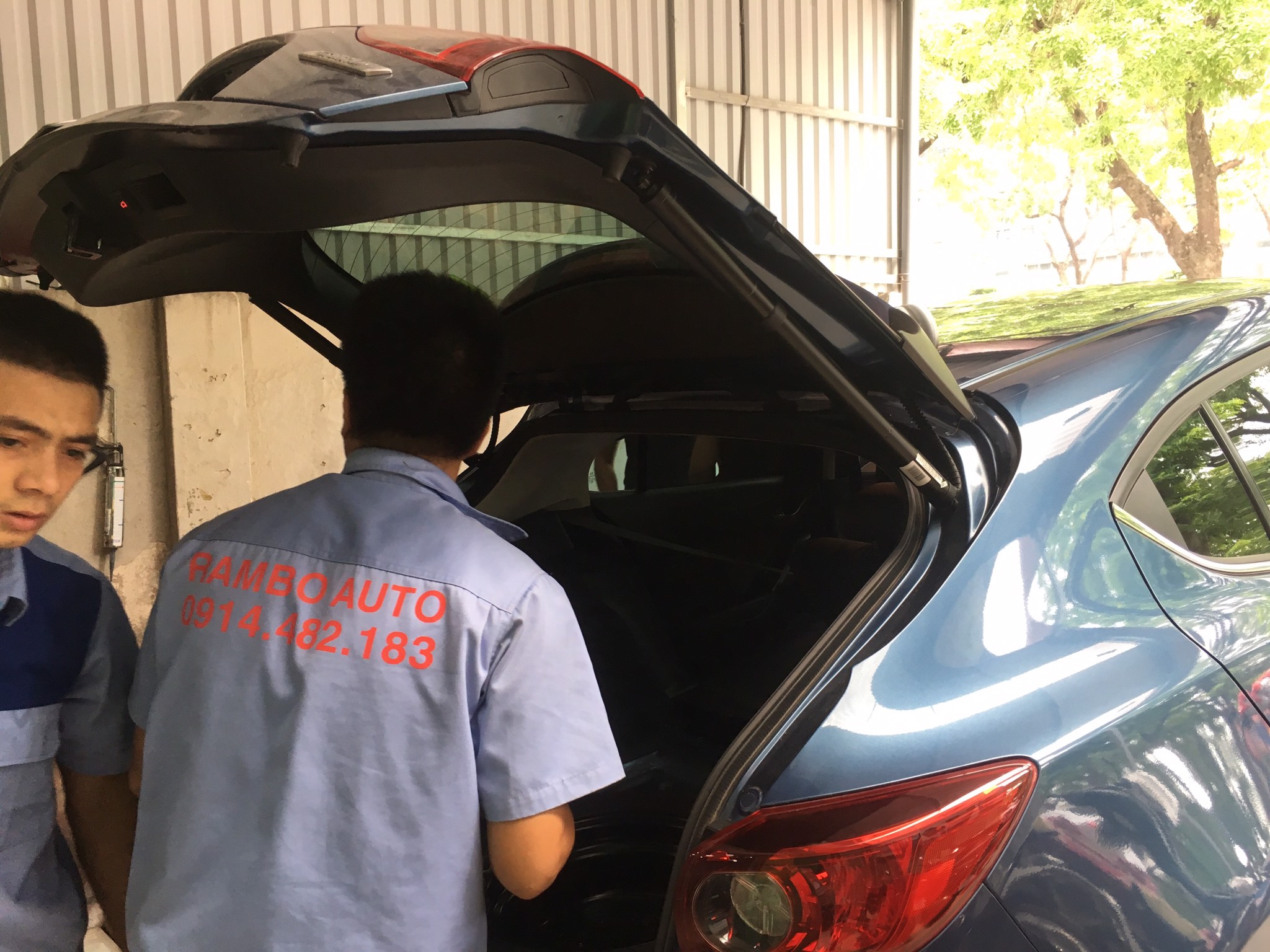 Hướng dẫn cách sử dụng cốp điện Mazda 3