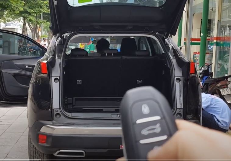 CỐP ĐIỆN TỰ ĐỘNG TỐT NHẤT HIỆN NAY - PHỤ KIỆN CAO CẤP CHO PEUGEOT 3008