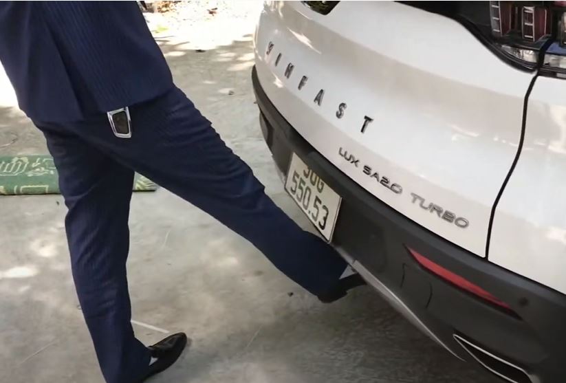 Tư Vấn: Độ đá cốp Vinfast Lux