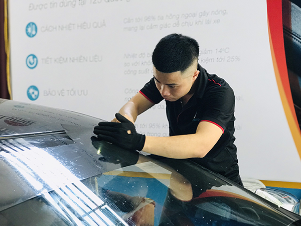 Đánh giá phim cách nhiệt 3M Crystalline. Báo giá mới nhất 2021.