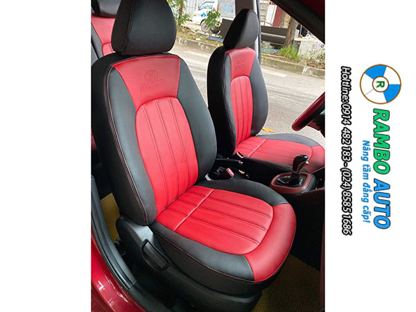 Bác chủ Hyundai i10 lái Taxi bọc lại ghế kiểu phối màu đen đỏ