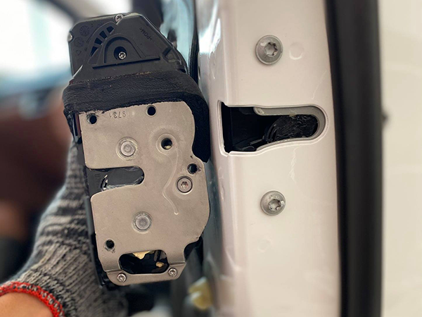 Cửa hít Owin Vinfast giá bao nhiêu?