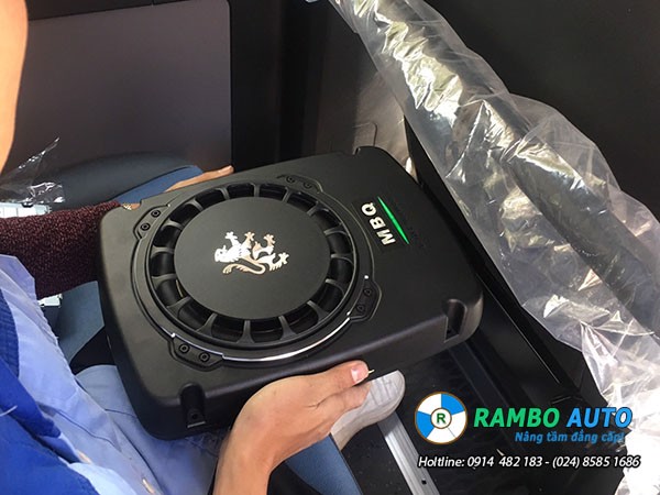 Nâng cấp hệ thống âm thanh và giải trí trên xe Hyundai Solati