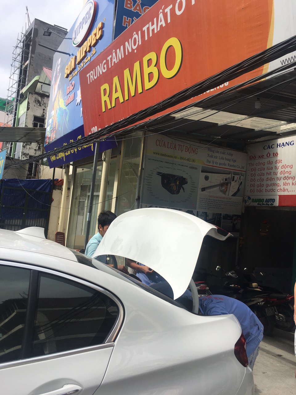 Đánh giá bmw 520i lắp cốp đóng mở điện tại Rambo Auto