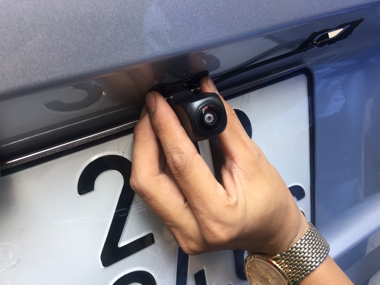 ĐÁNH GIÁ CAMERA THƯỜNG & CAMERA LÙI AHD CAO CẤP CHO Ô TÔ