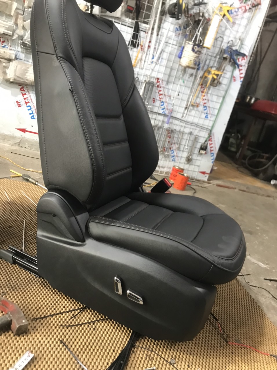 Độ ghế chỉnh điện bên phụ Mazda CX5 2021