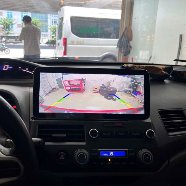 Màn hình Honda Civic kiểu mercedes