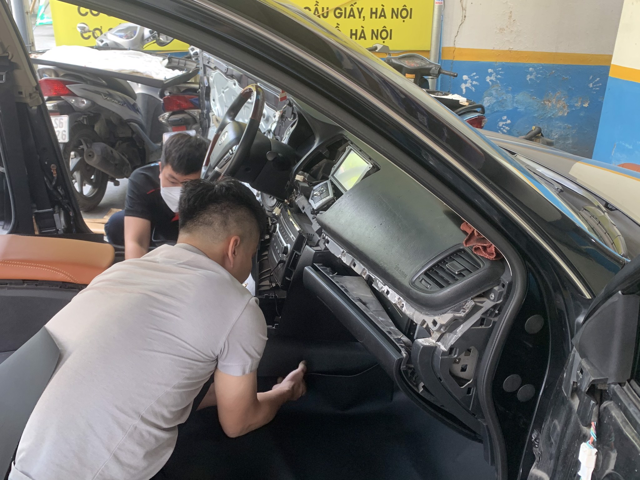 Bọc Da Taplo Xe Nissan Teana Tại Hà Nội - Rambo Auto