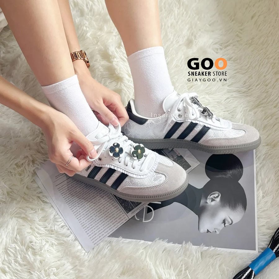 giày Adidas Samba OG Lace Flower on feet lên chân